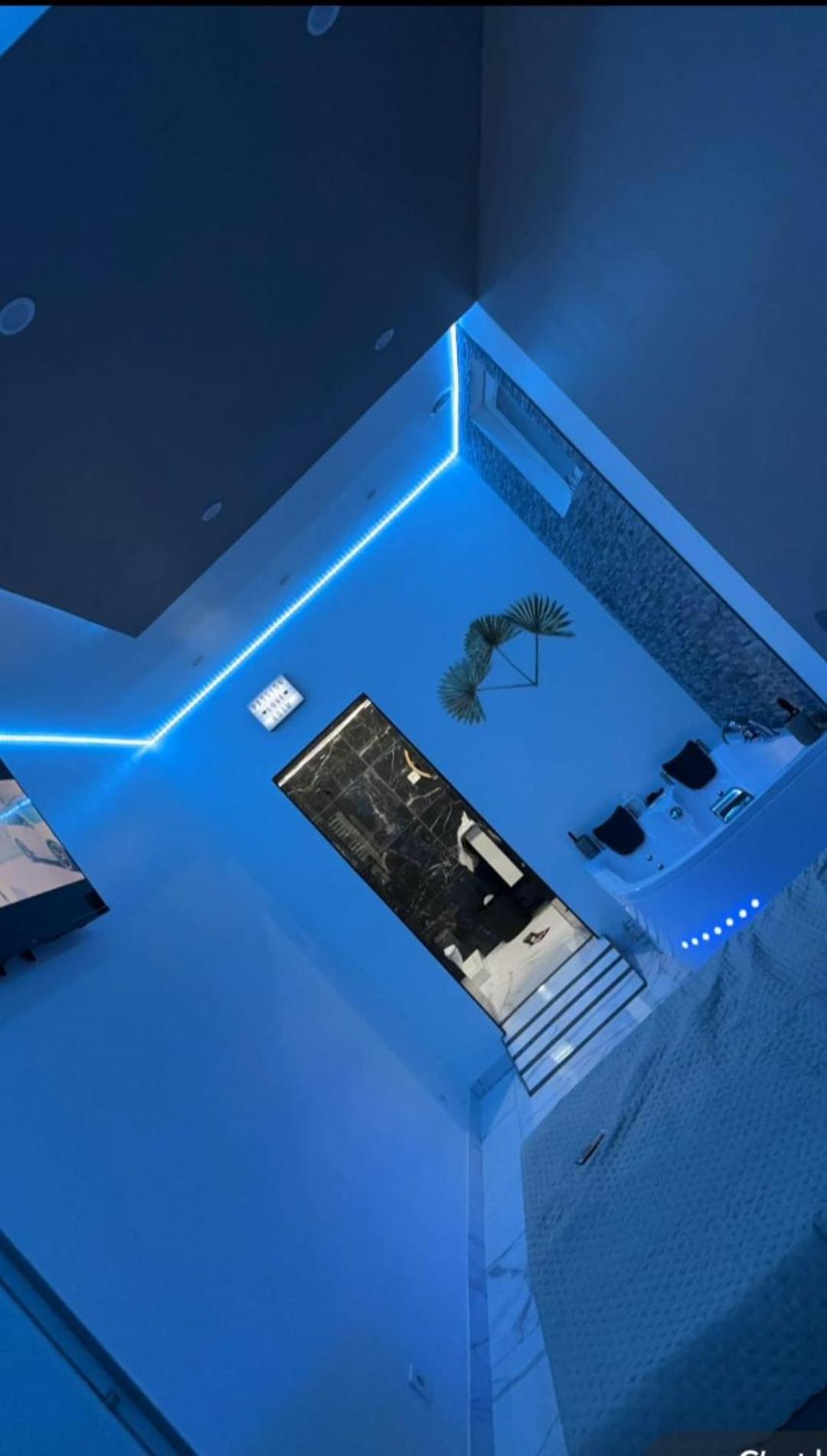 Suite Gold By L Amaryllis I Jacuzzi & Sauna Prive I Centre Beziers Arrivee Autonome Exterior foto